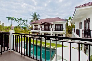 Family Room, 2 Bedrooms, Private Bathroom, River View | Terrace/patio
