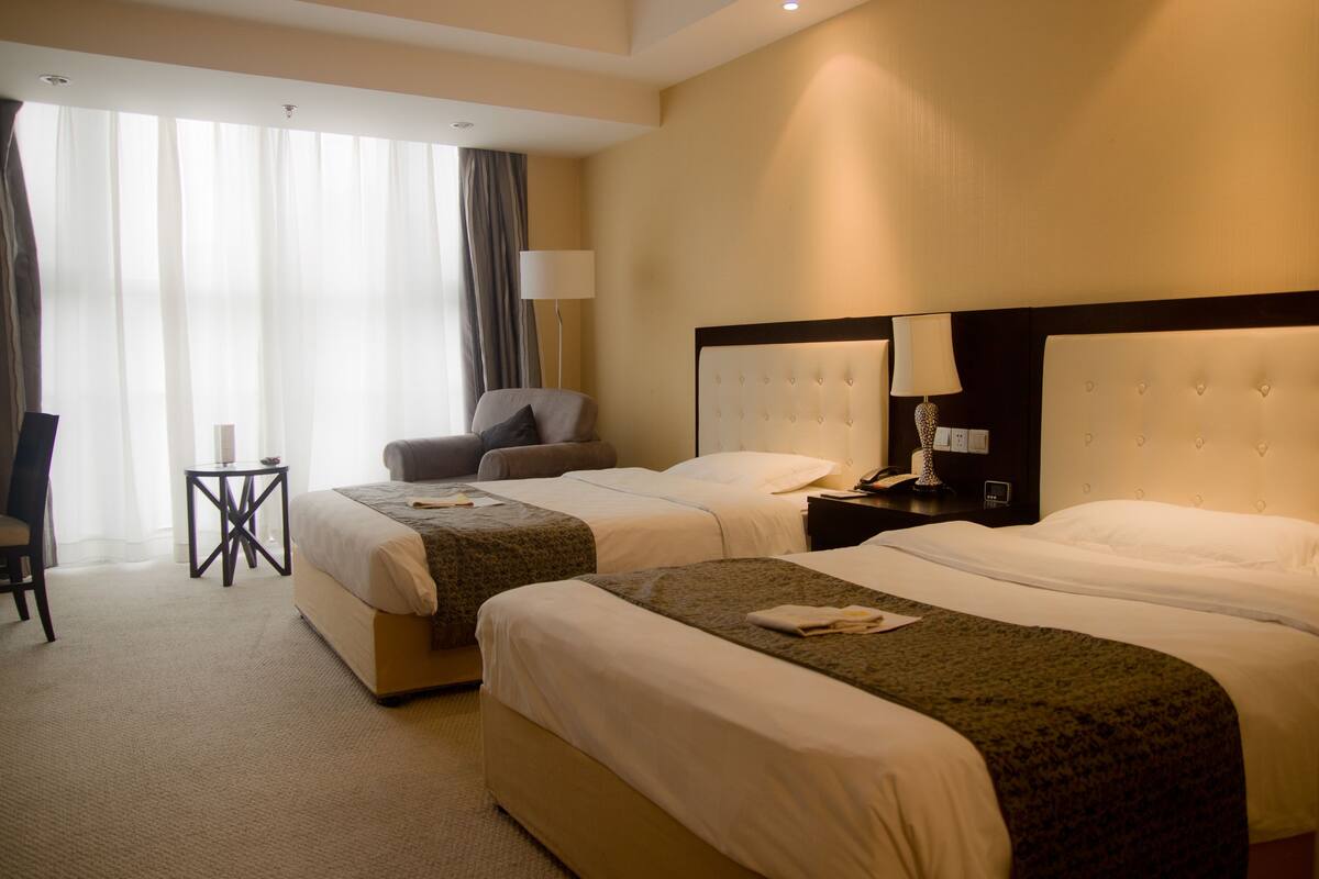 Standard Twin Room | Premium bedding, in-room safe, desk, blackout drapes
