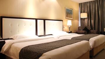 Suite | Premium bedding, in-room safe, desk, blackout drapes