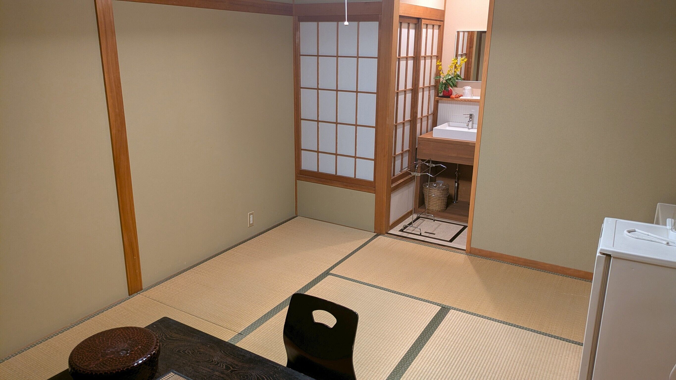 Tavanomainen huone, tupakointi kielletty (Small Japanese Style) | Untuvapeitot, tallelokero huoneessa, työpöytä
