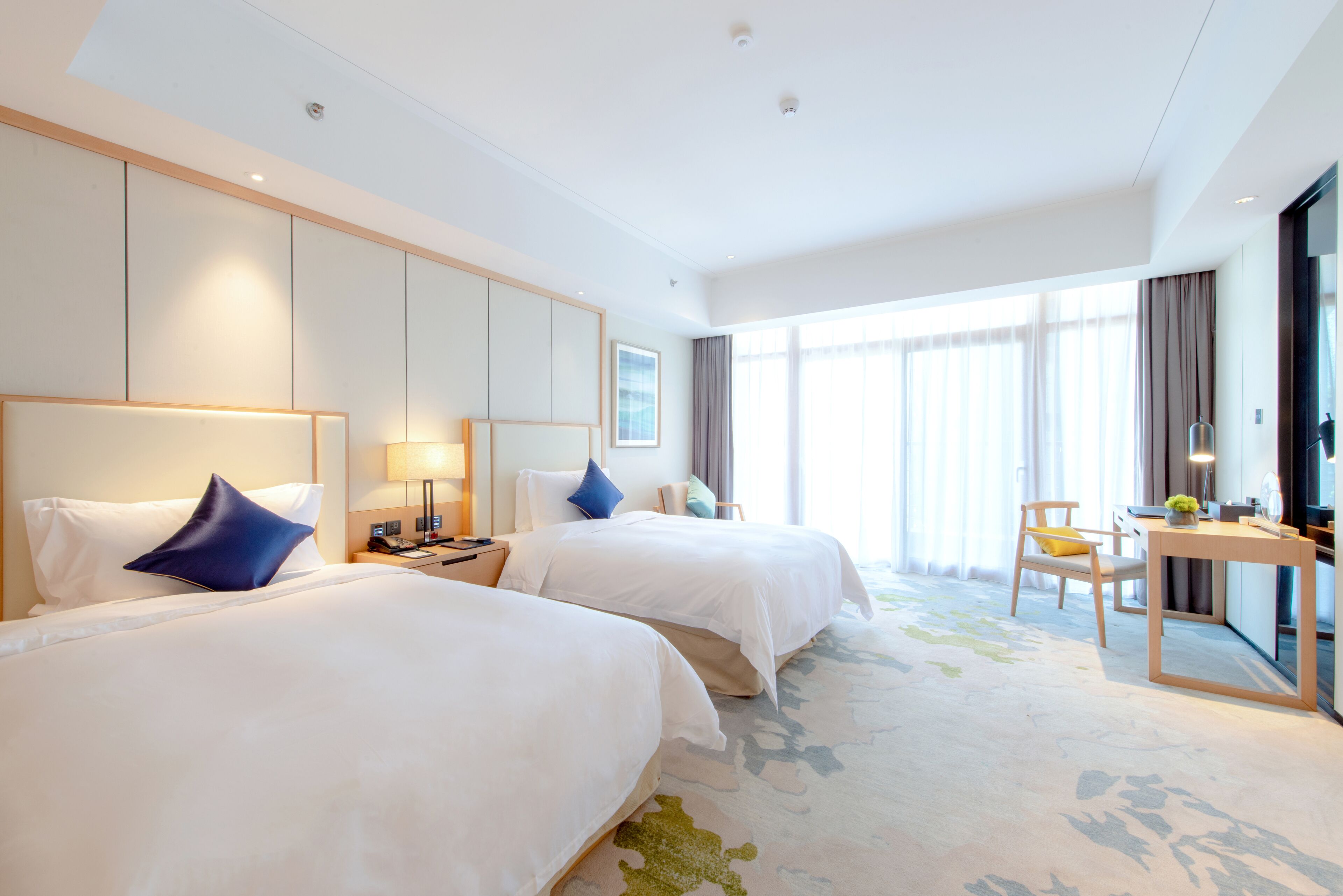 Habitació | Cobrellits, matalassos amb encoixinament addicional i minibar 