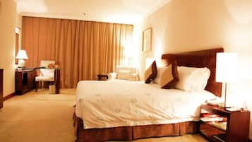Minibar, in-room safe, desk, blackout drapes