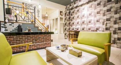 Railway Traveler B&B
