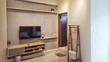 Basic Quadruple Room, 2 Double Beds | Blackout drapes, soundproofing, free WiFi, bed sheets