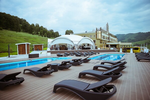 Piscina stagionale all'aperto