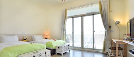 Kahden hengen perushuone (yksi tai kaksi sänkyä), 1 makuuhuone | Pimennysverhot, äänieristys, ilmainen Wi-Fi, vuodevaatteet