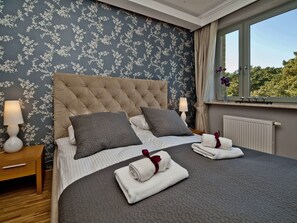 One-Bedroom Apartment with Balcony - ul. Swietopelka 7/ Ziemia 14 | Hochwertige Bettwaren, Bügeleisen/Bügelbrett, Bettwäsche