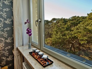 One-Bedroom Apartment with Balcony - ul. Swietopelka 7/ Ziemia 14