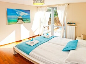 Apartment, 1 Bedroom, Terrace (Swietopelka 7 / W2) | Premium bedding, iron/ironing board, bed sheets