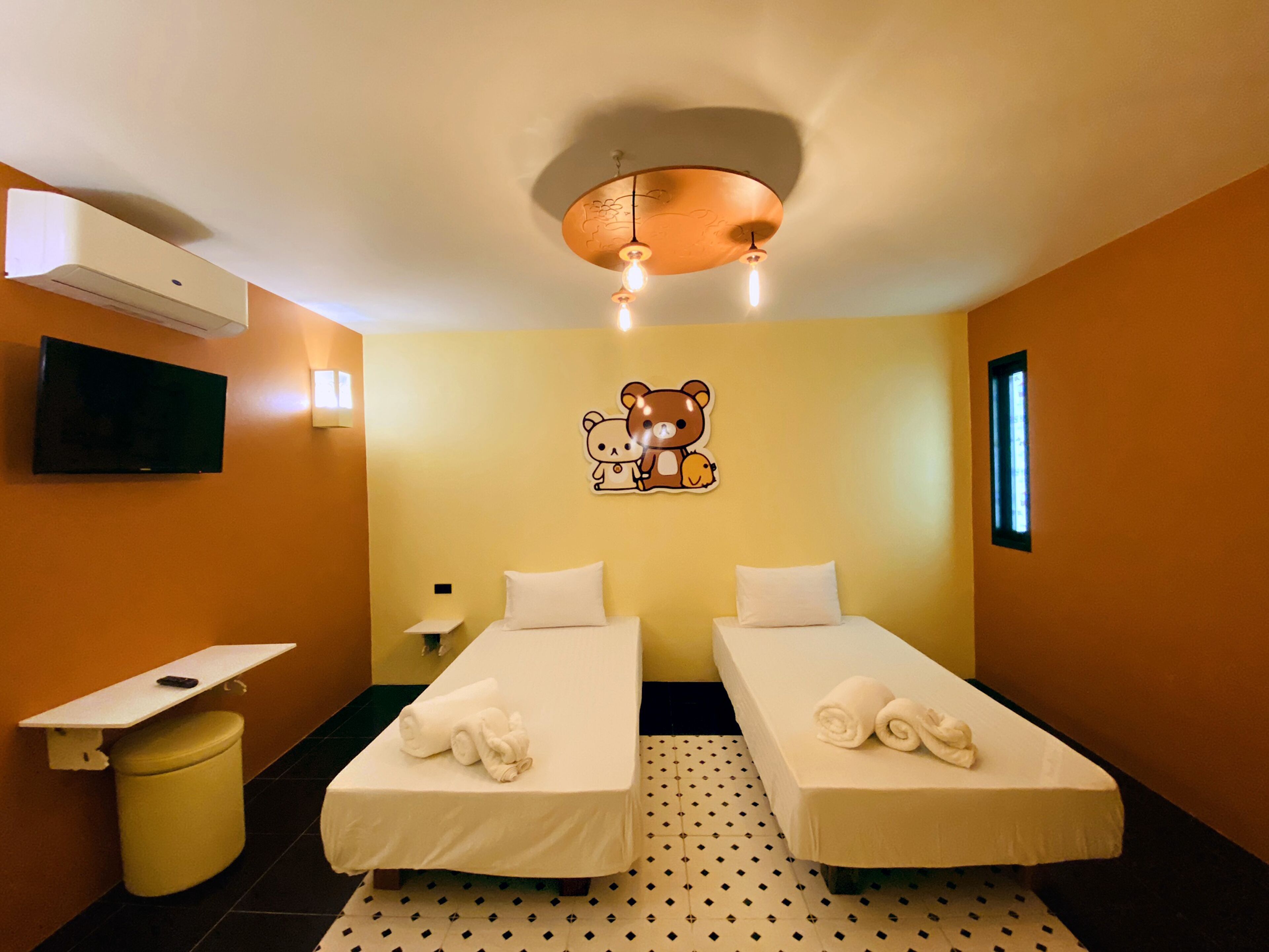 Individually decorated, individually furnished, desk, soundproofing