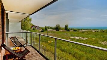 Apartment, 1 Bedroom, Sea View (ul. Abrahama 24/A15) | Terrace/patio