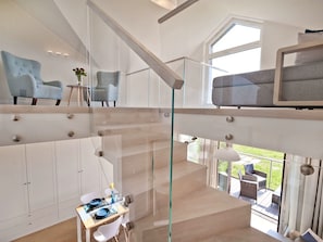 Duplex Apartment with sea view - 24/A24 Abrahama Street | Coin séjour | Télévision à écran plat