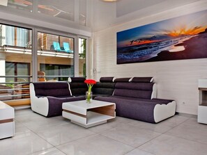 Duplex Three-Bedroom Apartment - Mestwina 28B/2 | Olohuone | Taulutelevisio