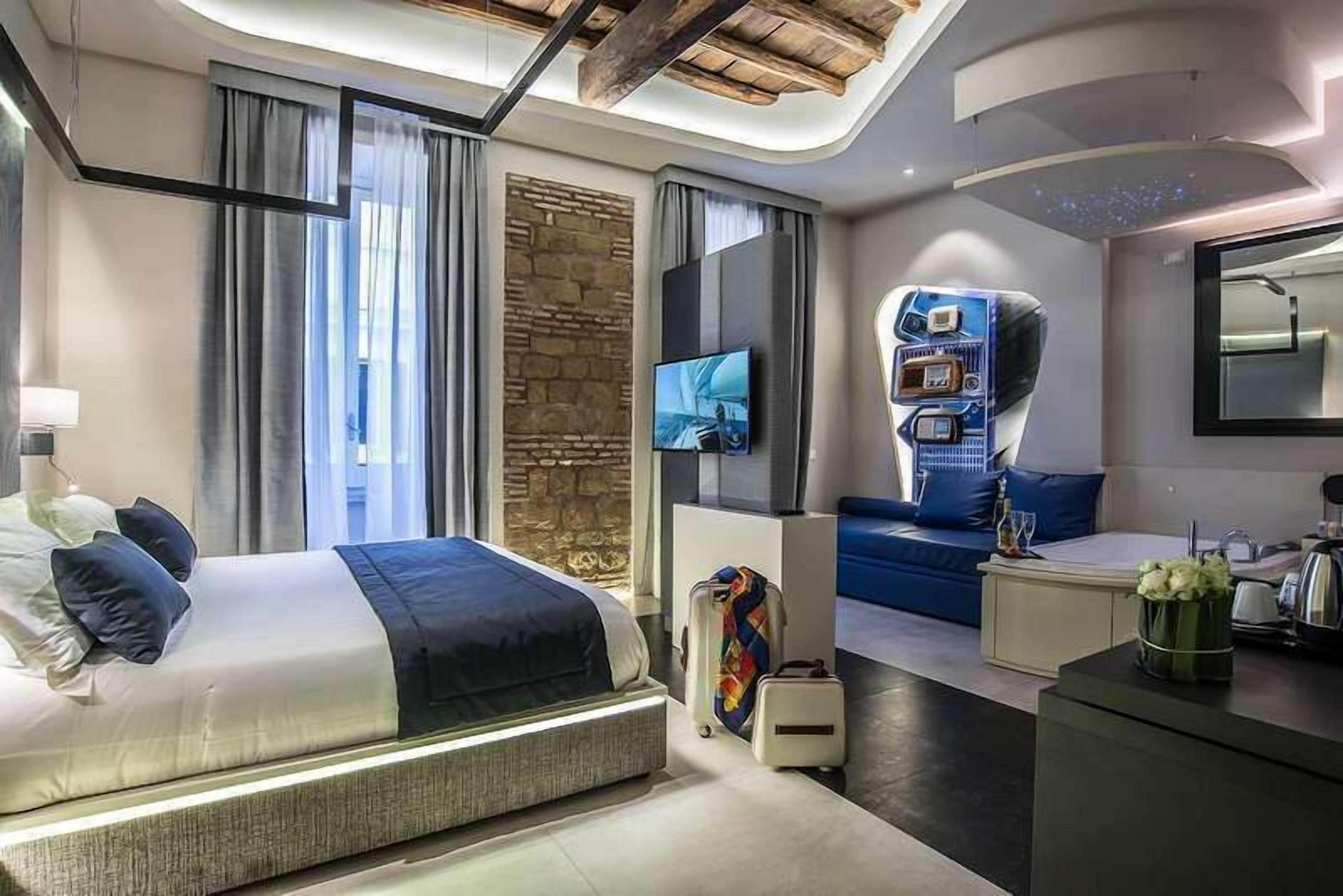 Minibar, cassaforte in camera, una scrivania, insonorizzazione