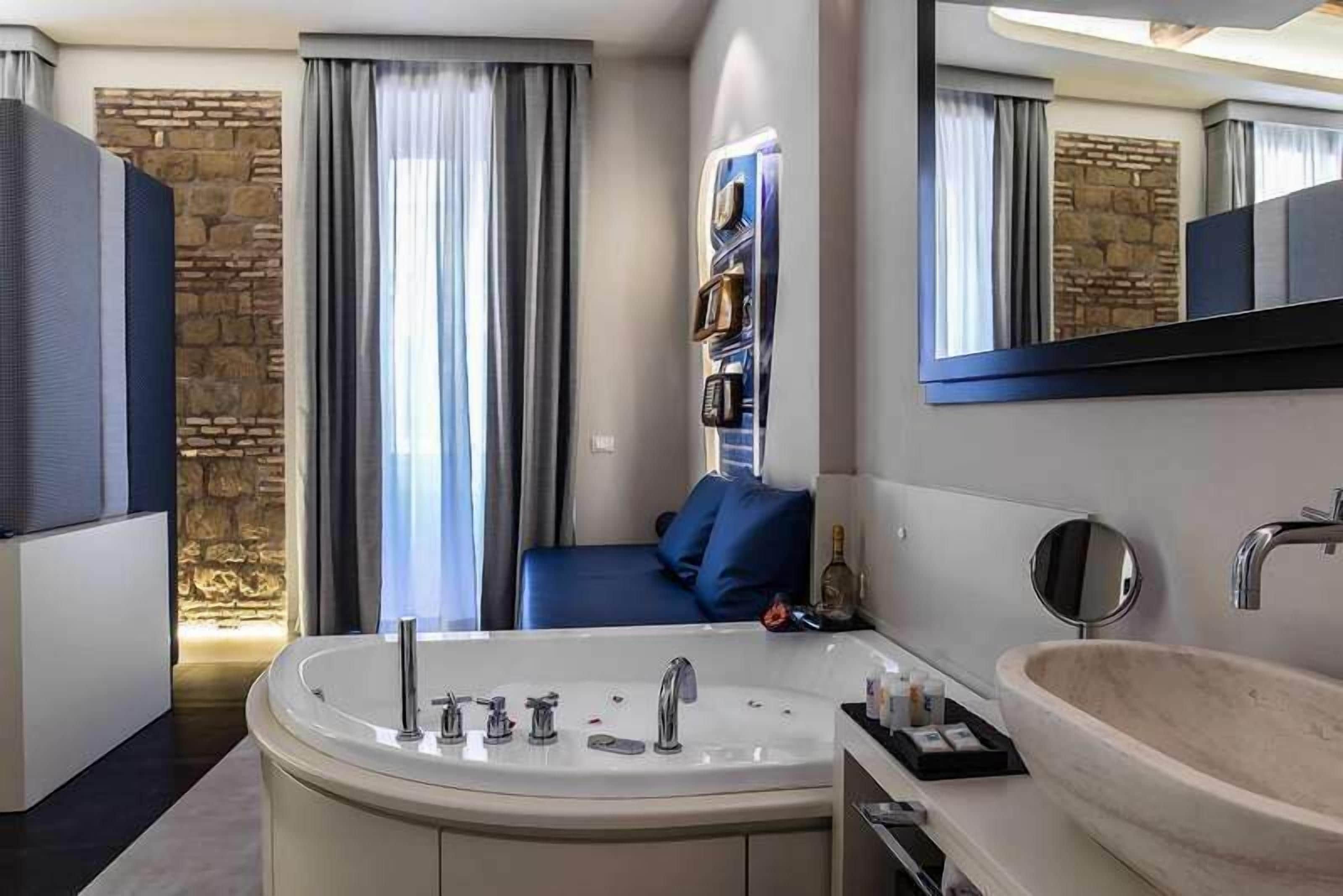 Minibar, in-room safe, desk, soundproofing