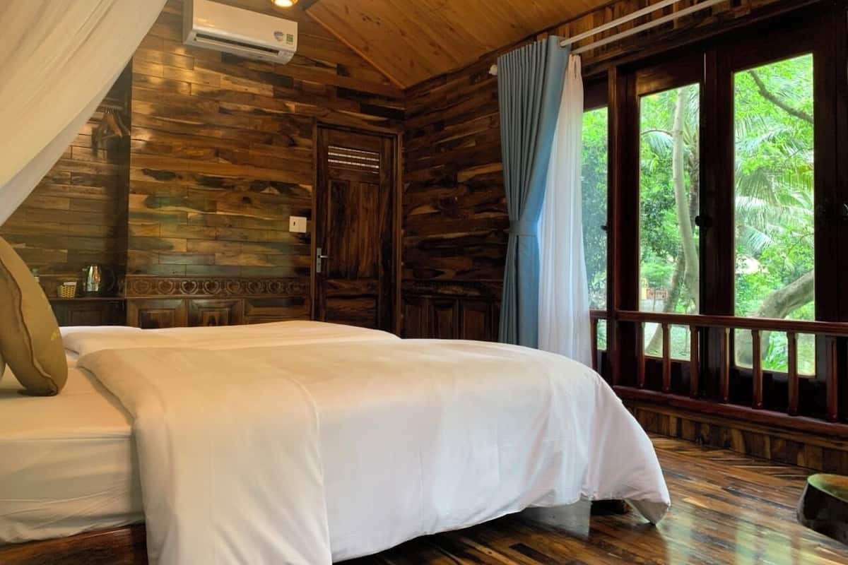 Premium Mobile Home Double | Minibar, iron/ironing board, free WiFi, bed sheets