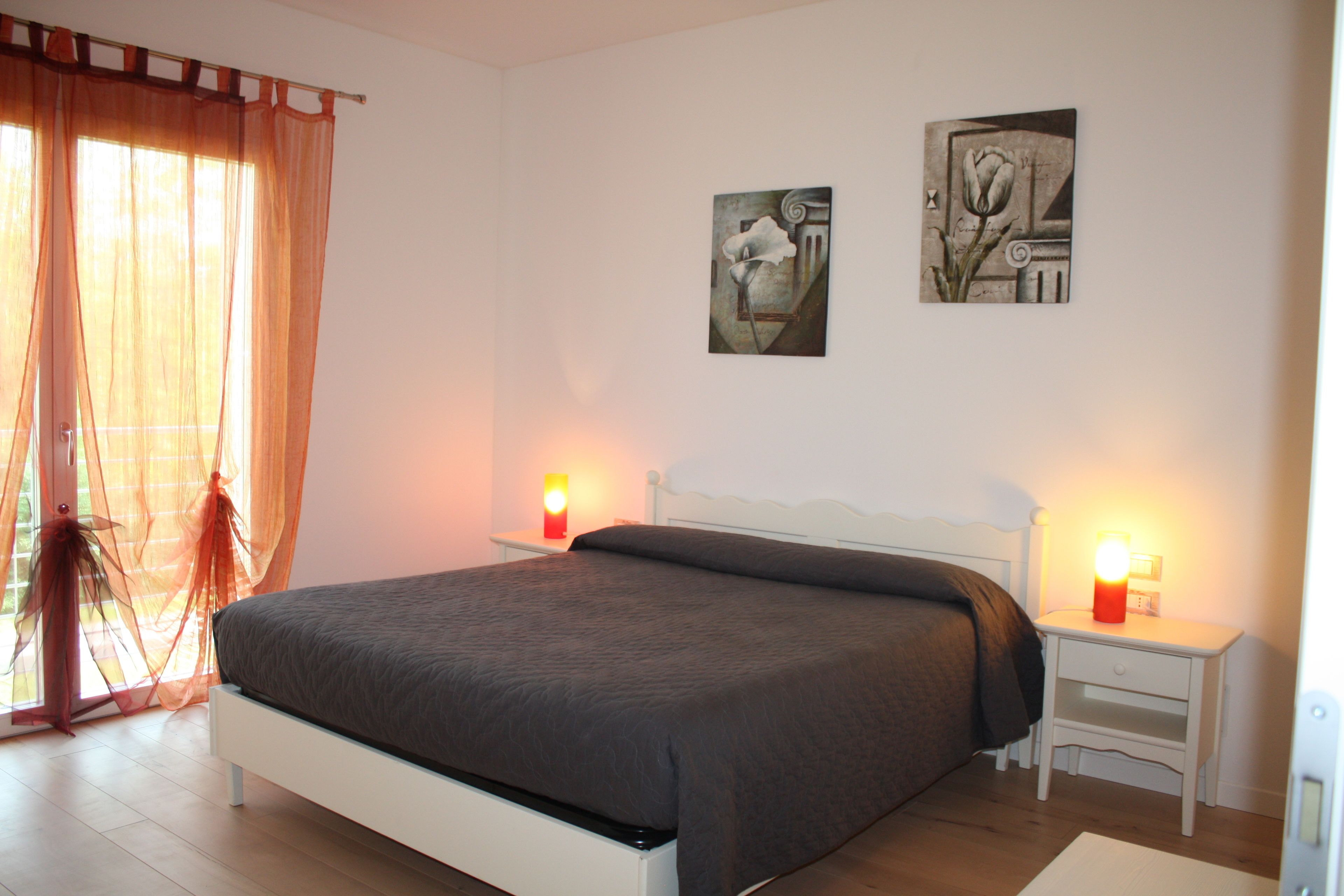 Phòng đôi phong cách cổ điển, 1 giường đôi, phòng tắm riêng, quang cảnh vườn | Két bảo mật tại phòng, màn/rèm cản sáng 