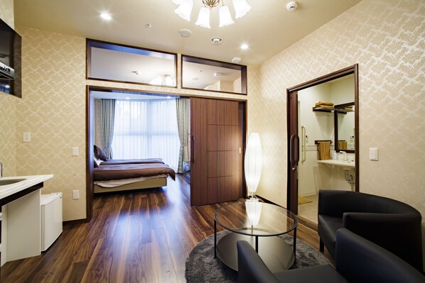 プレミア ツインルーム | デスク、可動式ベッド、WiFi (無料)