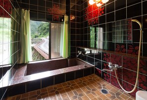 0B | Bathroom | Separate tub and shower, free toiletries, hair dryer, slippers - Hotel Ogawa (Asahi)