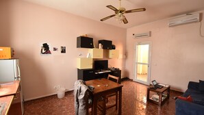 Apartment, 1 Bedroom | Living area - Le Pilotis (N'Djamena)