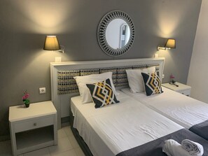 Standard Triple Room | Iron/ironing board, free WiFi - Alkyonides Hotel (Rhodes)