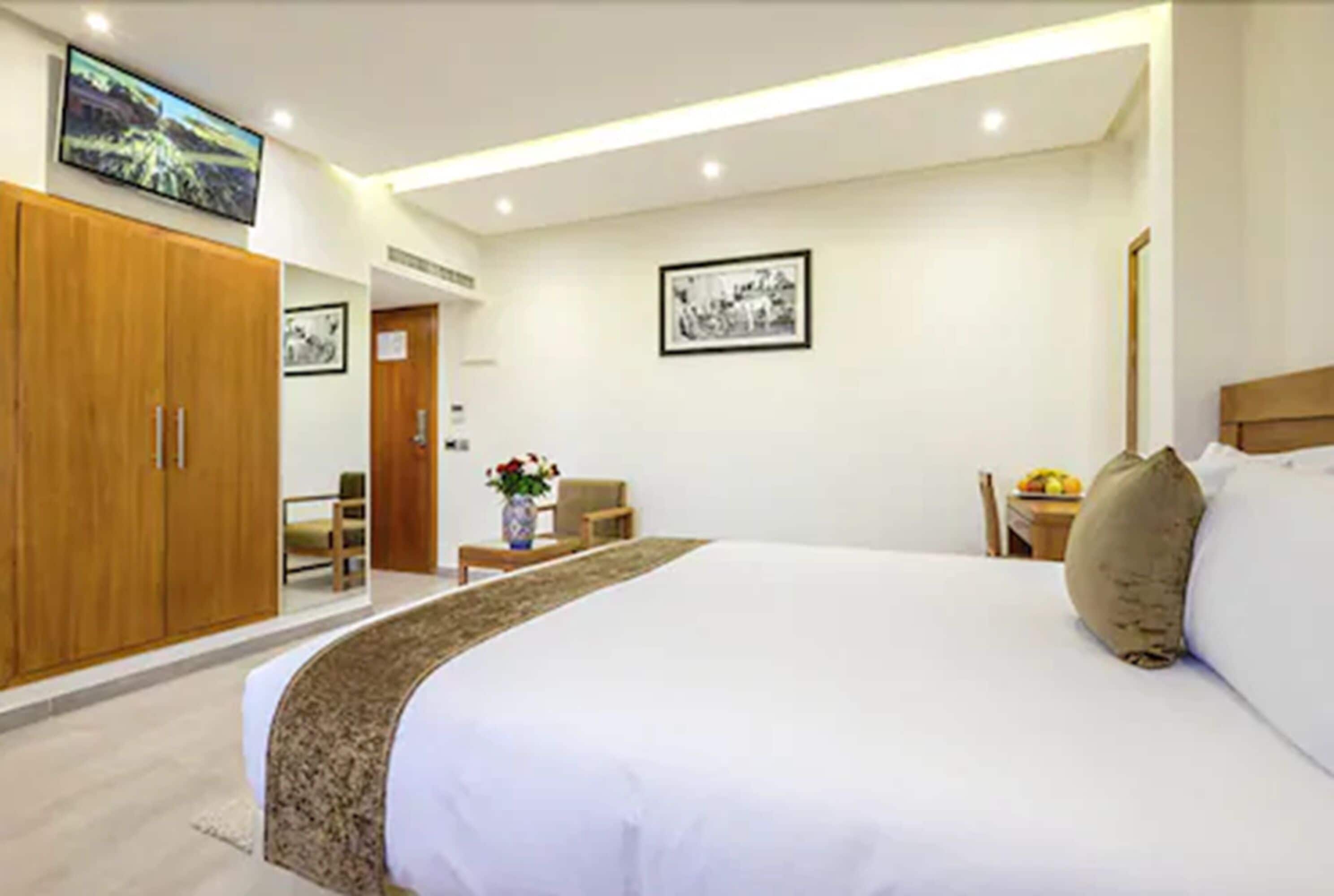 premium bedding, minibar, in-room safe, individually decorated