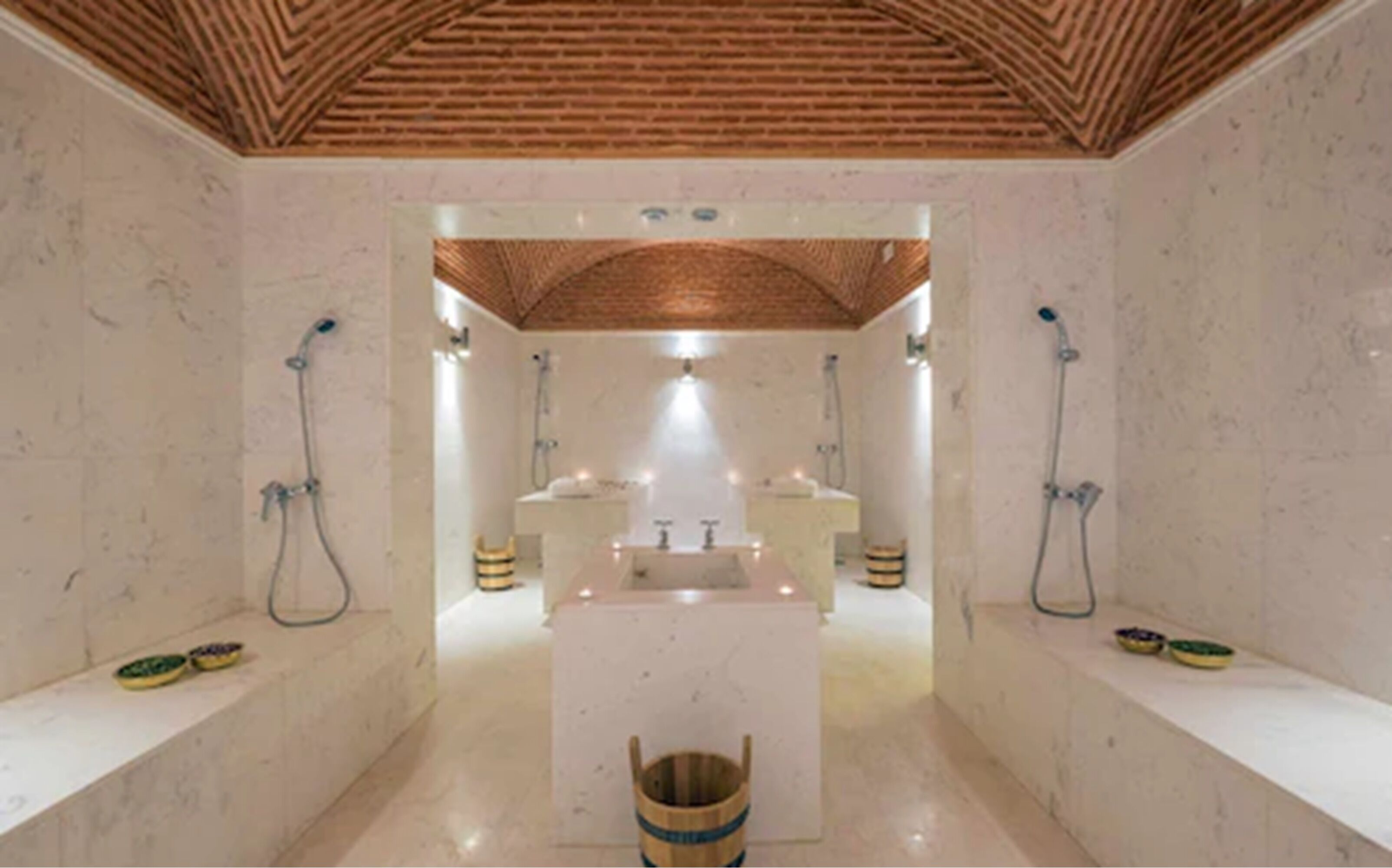 sauna, steam room, turkish bath/hammam, body treatments, body wraps