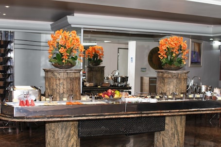 Desayuno buffet incluido todos los días