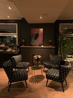 Breakfast, lunch, dinner served; French cuisine