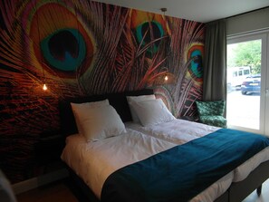 Superior-Zweibettzimmer | Schreibtisch, laptopgeeigneter Arbeitsplatz, Verdunkelungsvorhänge