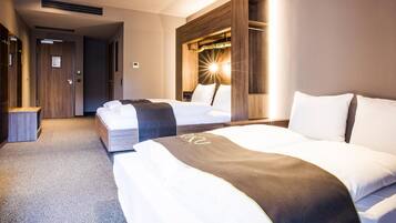 Allergikerbettwaren, Schreibtisch, VerdunkelungsvorhÀnge