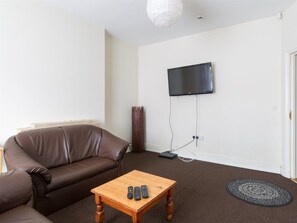 Double Room, Shared Bathroom | Living area - Birmingham Guest House 17 (Birmingham)