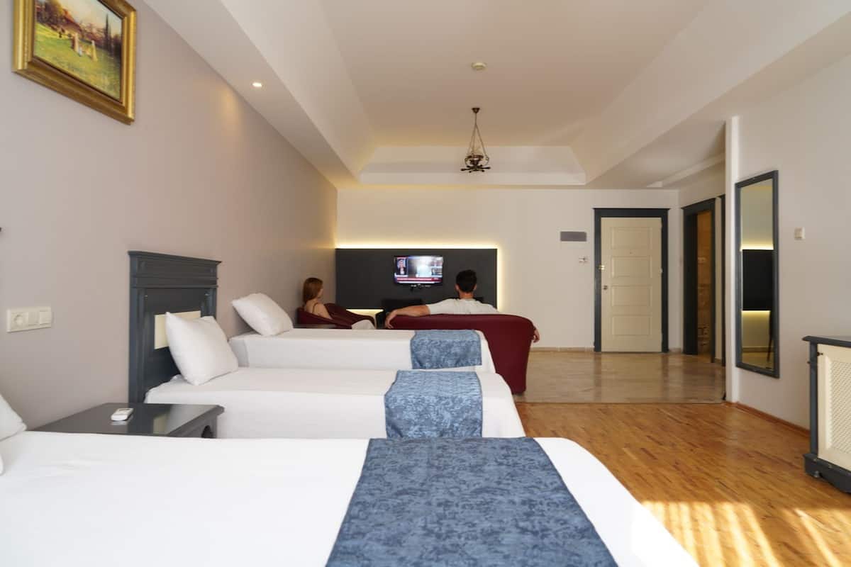 1 bedroom, premium bedding, minibar, in-room safe