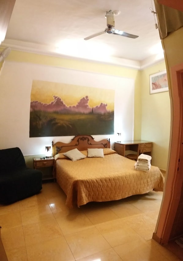 Chambre Quadruple, salle de bains attenante