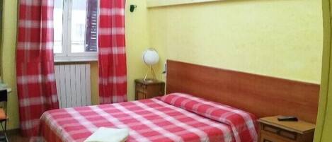 Desk, iron/ironing board, free WiFi