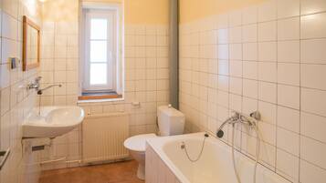 Free toiletries, towels