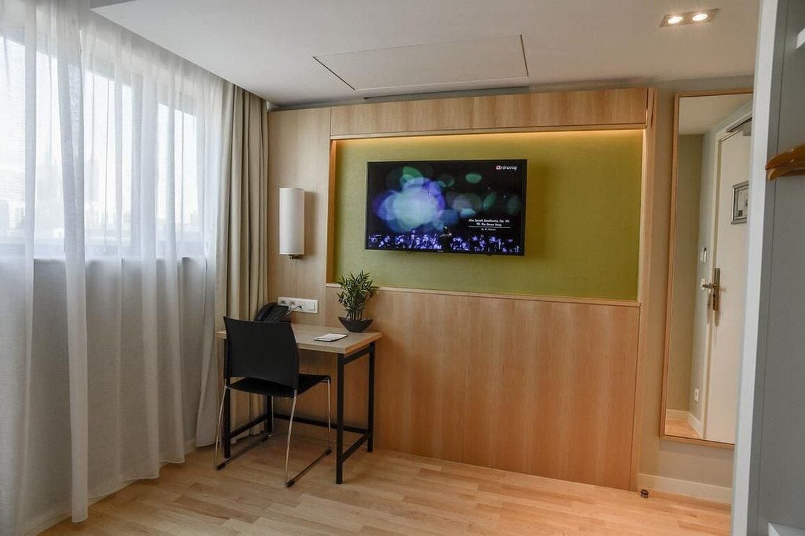 in-room safe, desk, soundproofing, iron/ironing board