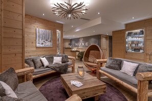 Körperbehandlungen, Warmsteinmassagen, Tiefengewebe-Massagen