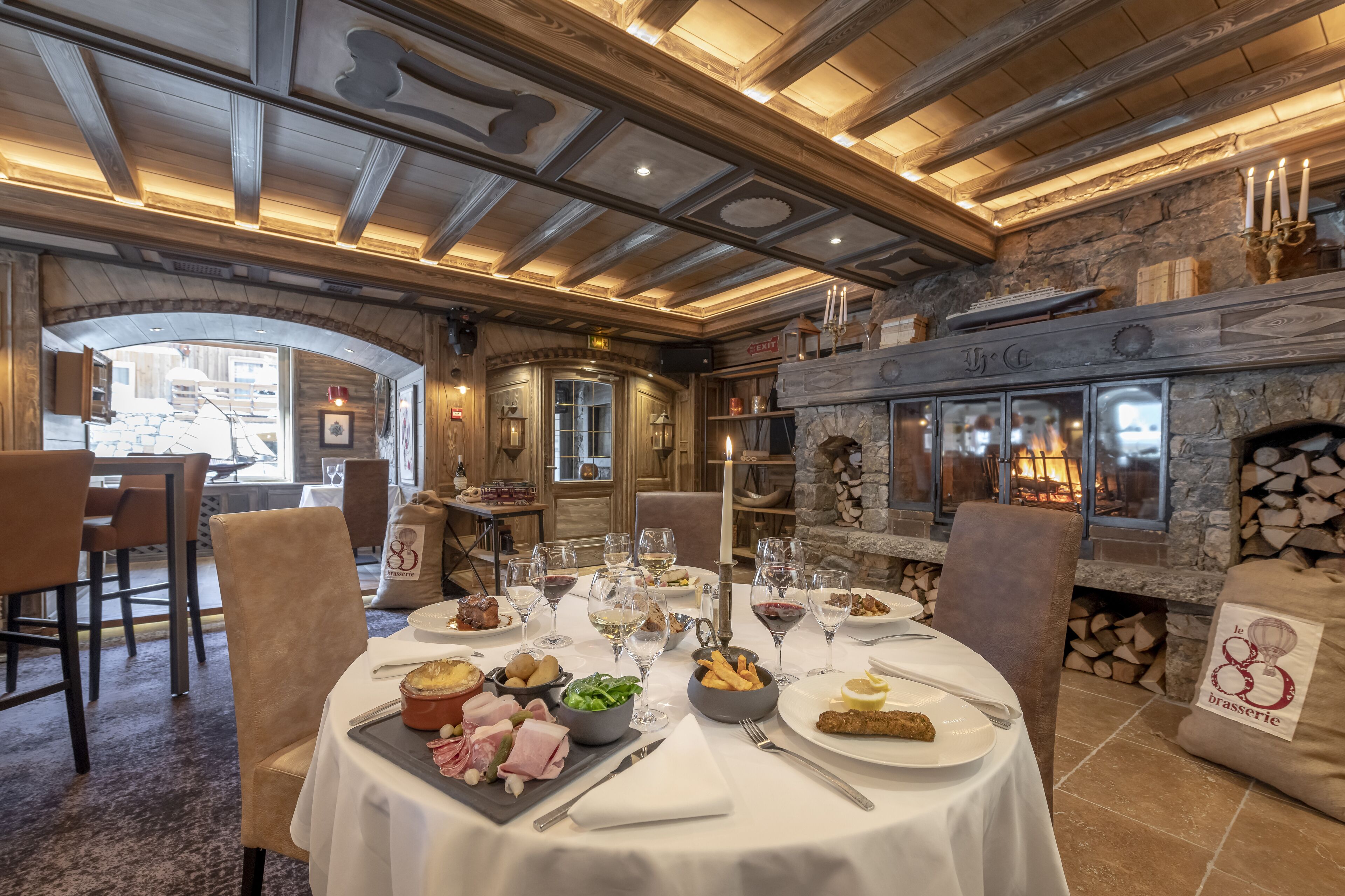 Breakfast, lunch and dinner served