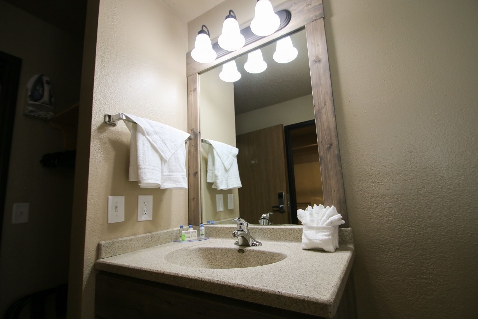 deluxe room, 2 queen beds | bathroom sink