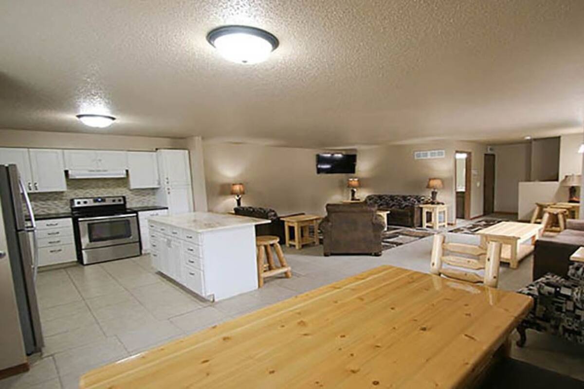 Townhome, 3 Bedrooms | Living area | 40-inch flat-screen TV with cable channels, TV
