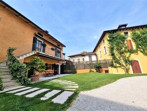 Trilocale Superior | Terraza o patio