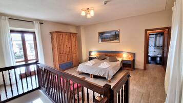 Trilocale Superior | Brankas, Wi-Fi gratis, dan seprai linen