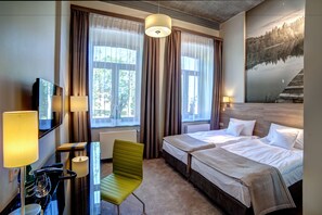 Economy Twin Room | In-room safe, desk, soundproofing, iron/ironing board - Hotel Loft 1898 (Suwalki)
