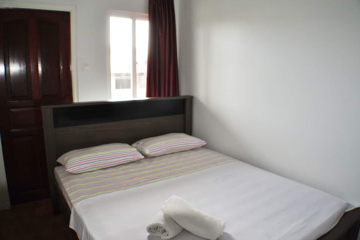 Family Townhome, 2 Bedrooms, Terrace, Courtyard View | 1 bedroom, in-room safe, soundproofing, iron/ironing board