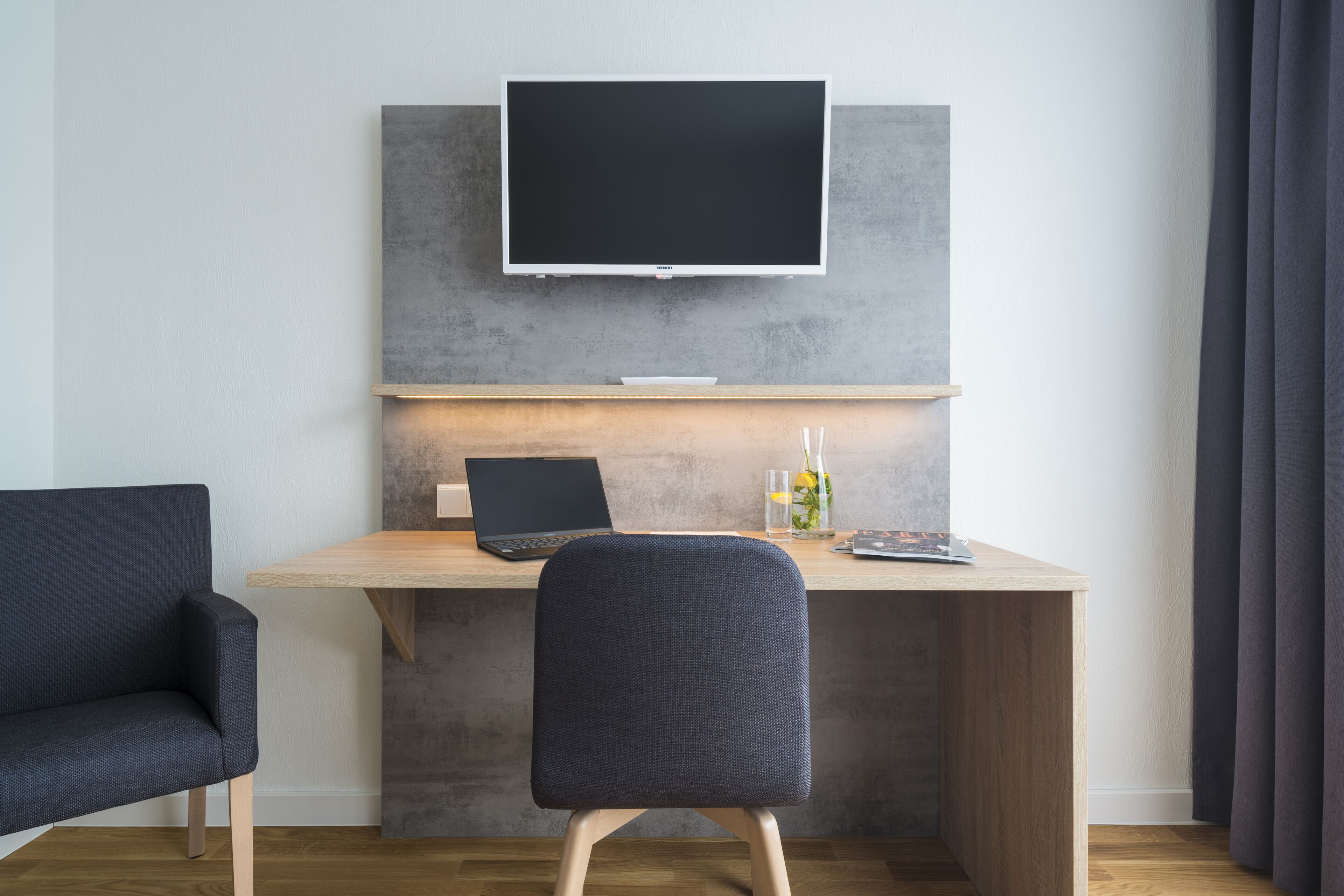 32-Zoll-Flachbildfernseher mit Kabelempfang, Fernseher