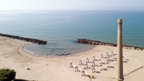 Private beach, white sand, sun loungers, beach umbrellas - Tonnara di Sciacca (Sciacca)