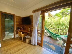 Suite VIP | Premium bedding, minibar, in-room safe, individually decorated - Pousada do Vale (Fernando de Noronha)