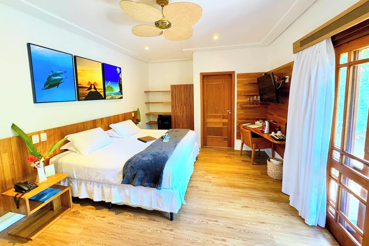 Ropa de cama de alta calidad y minibar