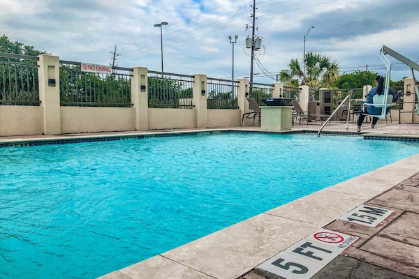 Área de parrillas y picnic